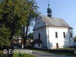 Farní kostel Nejsvětější Trojice s areálem